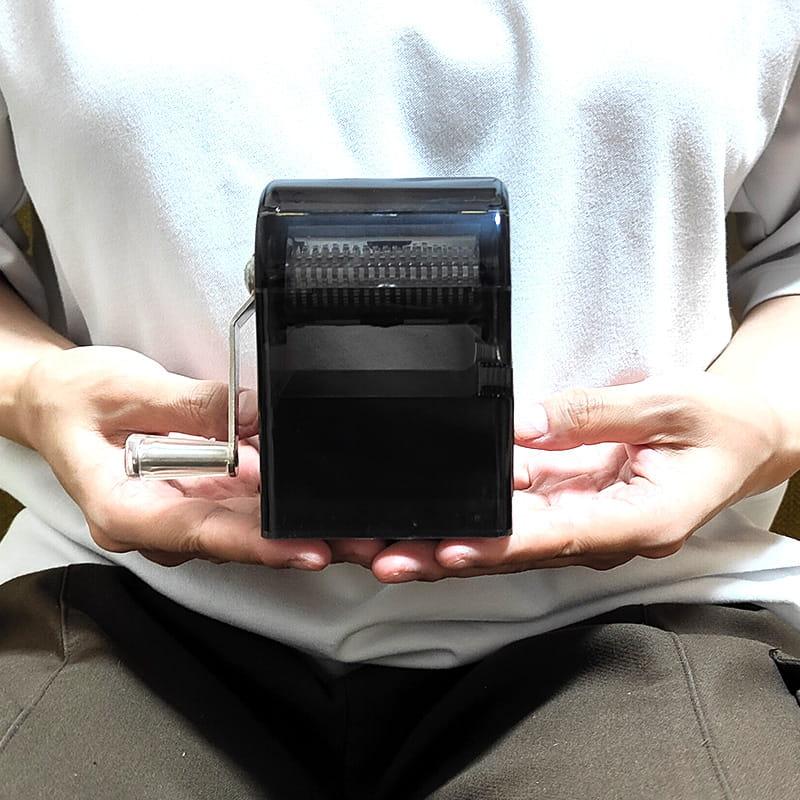 モンキーパイプ えんぴつ削り型 タバコシェダー 手巻きたばこ用 卓上