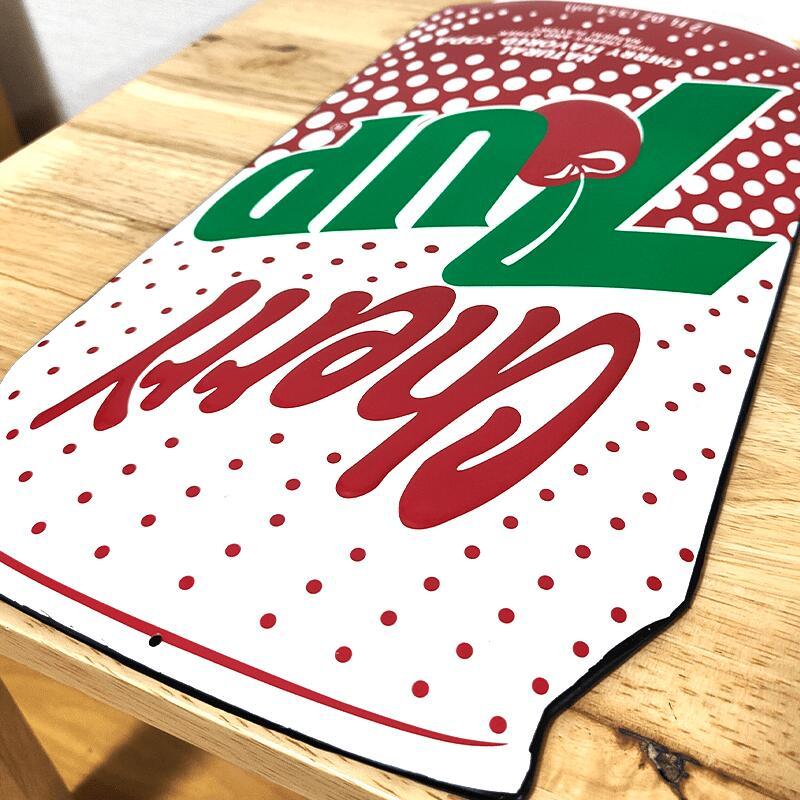 ブリキ看板 7UP CHERRY さくらんぼ アンティーク 懐かしい 缶 ガレージ グリーン かわいい 目立つ 緑 プレート 壁飾り アメリカン 雑貨｜hayamipro｜03