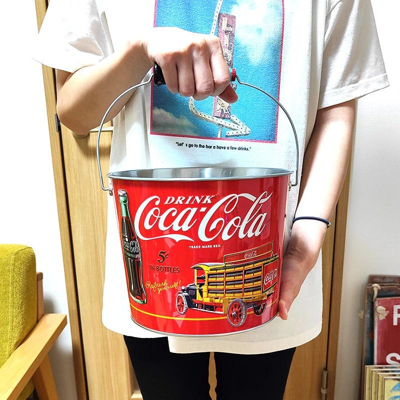 Coca Cola ごみ箱 アメリカ　ビンテージ ② Amazon｜コカコーラ ティン バケツ・ゴミ箱 ☆アメリカ雑貨