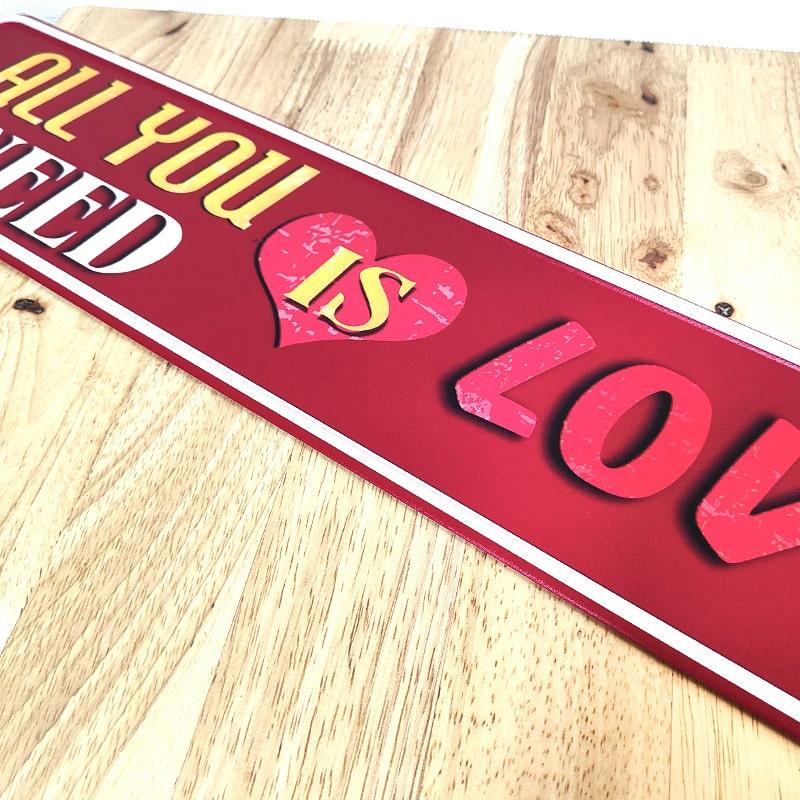 アメリカン レトロ ブリキ看板 かわいい ALL YOU NEED IS LOVE 壁飾り