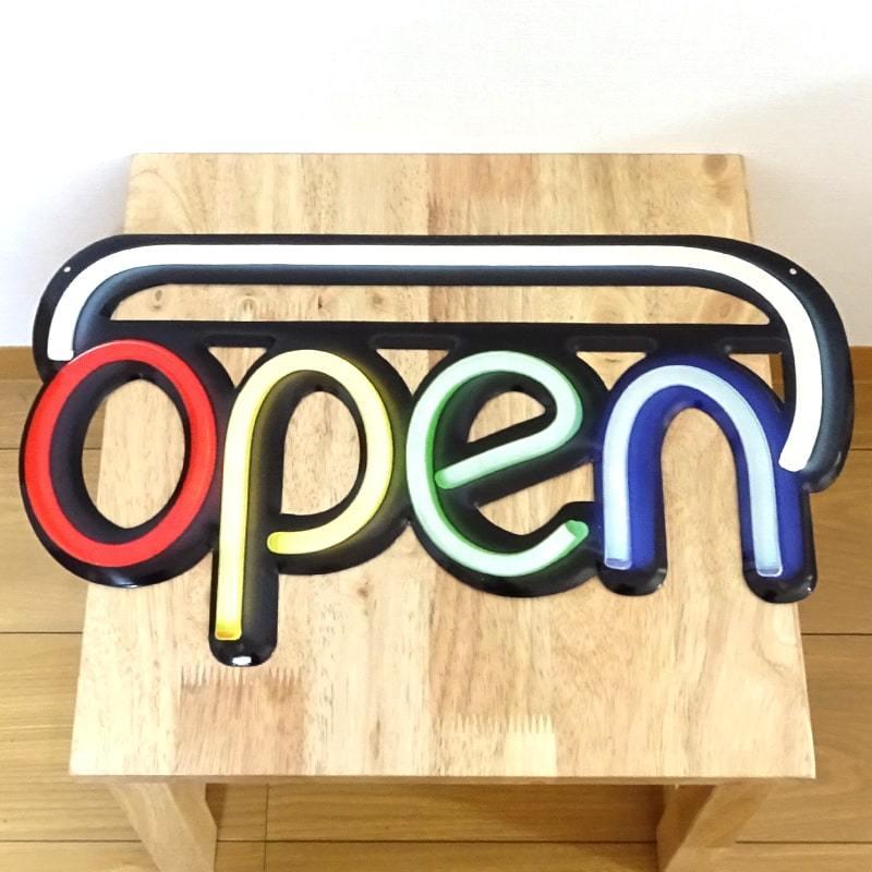 アメリカン レトロ ブリキ看板 エンボス加工 OPEN ネオン