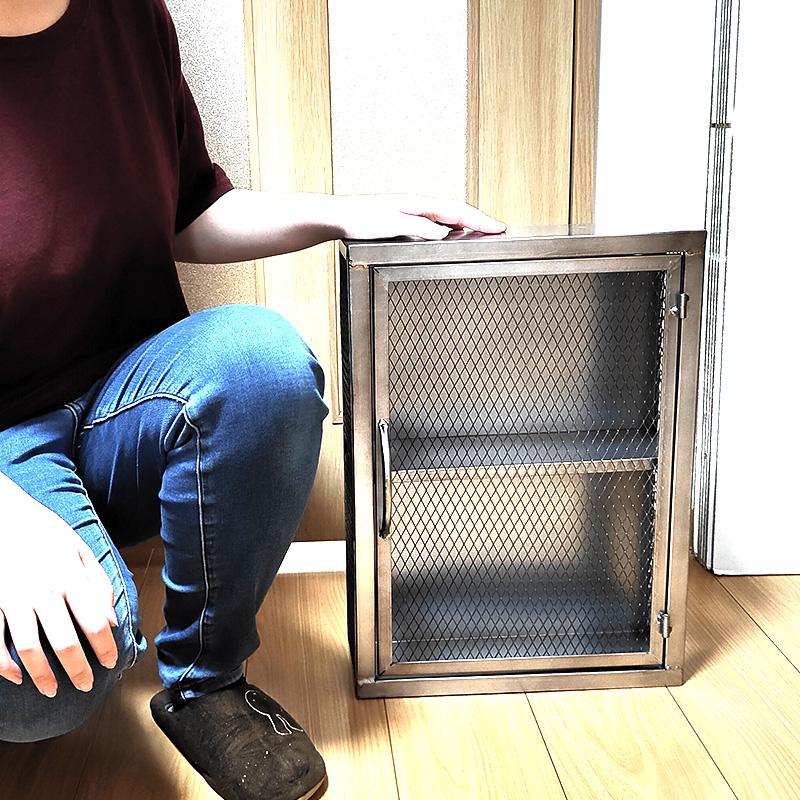 収納 ケース ラック メタル製 おしゃれ 家具 喫煙具収納 ドア付き