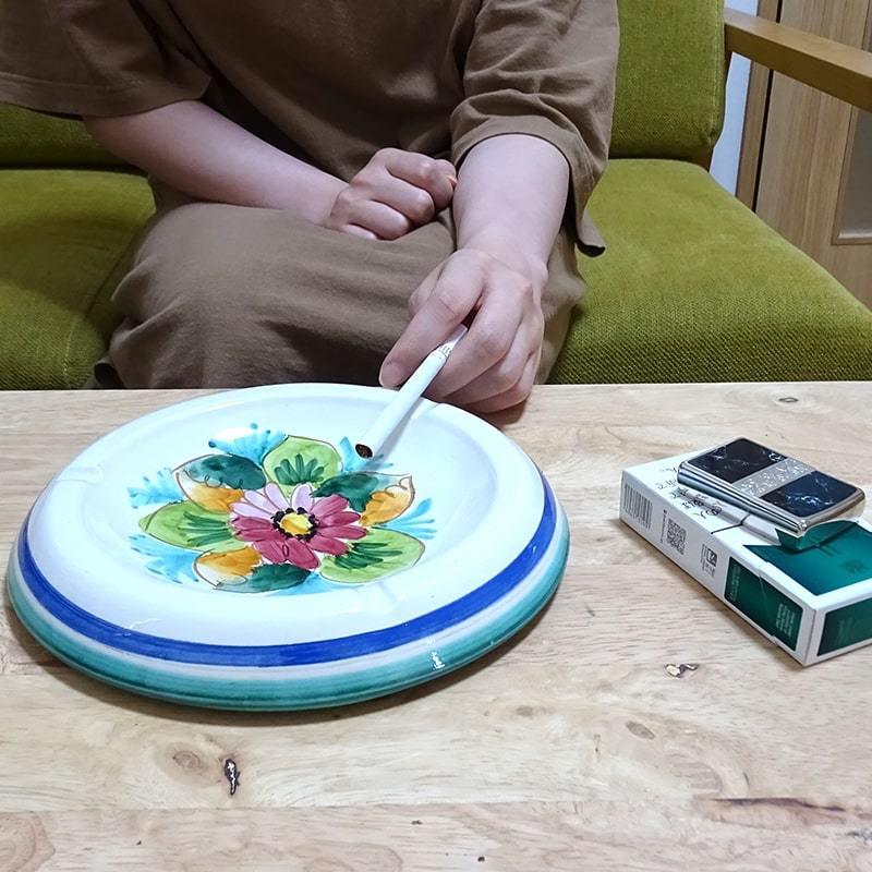 灰皿 お花 デイジー 丸型 ラウンドアッシュトレイ 陶器 タバコ