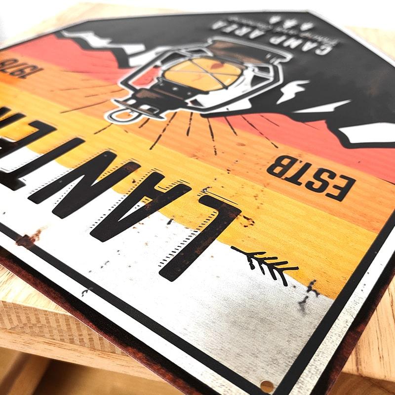 アメリカン レトロ ブリキ看板 LANTERN CAMP AREA アンティーク