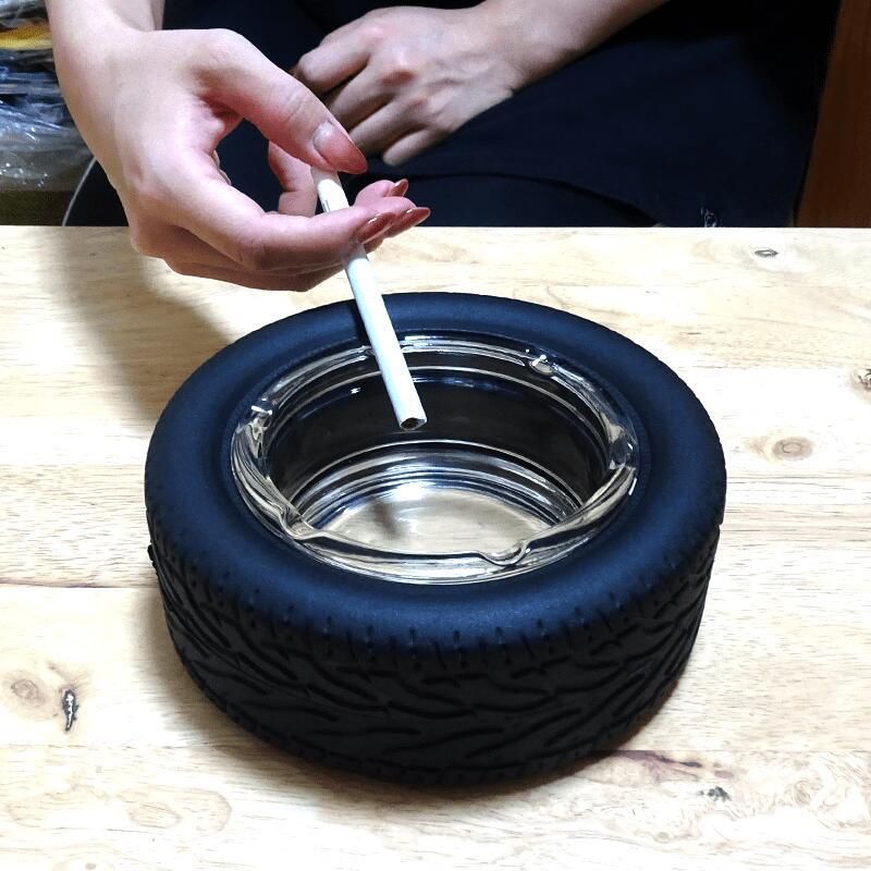 灰皿 卓上 タイヤ 喫煙具 ユニーク タバコ ブラック 小物入れ
