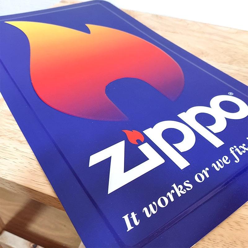 アメリカン レトロ ブリキ看板 ZIPPO 珍しい エンボスメタルサイン