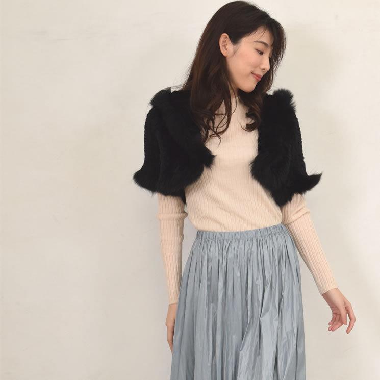 レッキスラビット編みこみポンチョフォックス付 毛皮 ラビット レッキスラビット編みこみポンチョフォックス付 毛皮 ラビット