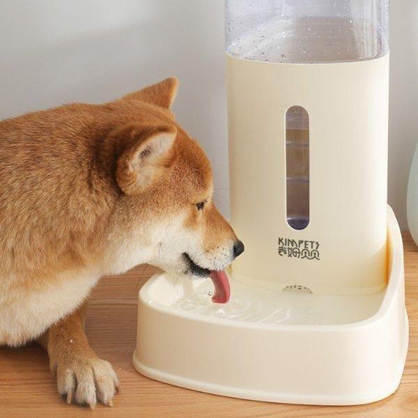 楽天1位 ペット用品 猫 犬用 自動給水器 給餌器 食器 水飲み フードキーパー ペットボトル 自動補給 旅行 外出 給水タンク ペットフード 3 75l Materialworldblog Com