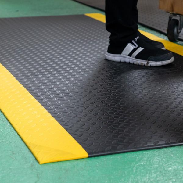 PVC疲労軽減マット 900×1800 黒/黄 衝撃 滑り止め 厨房 工場 飲食店