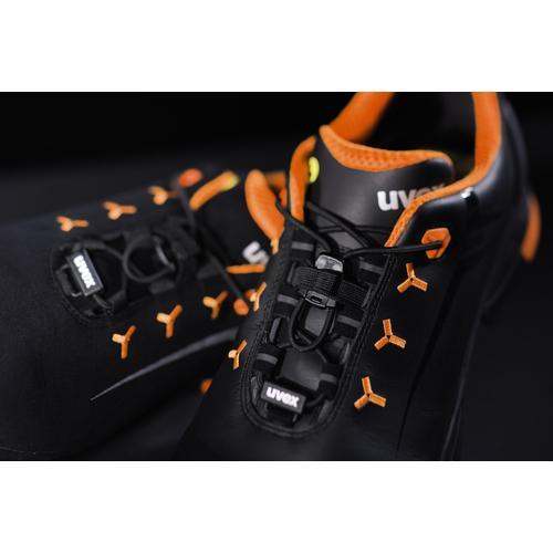 □【在庫限り】UVEX 【売切商品】2 VIBRAM パーフォレーテッドシューズ 