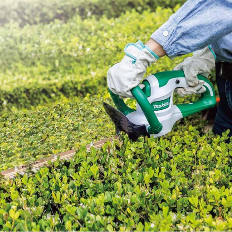 Makita 460mmコード式生垣バリカン Amazon | マキタ 生垣バリカン 電源コード式 刈込幅460mm新高級