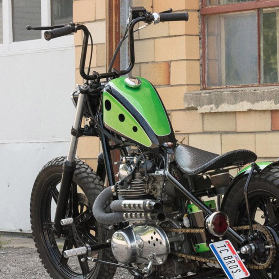 MOTO IRON FRISCOスタイル 2.5ガロン ボバータンク スポーツスター