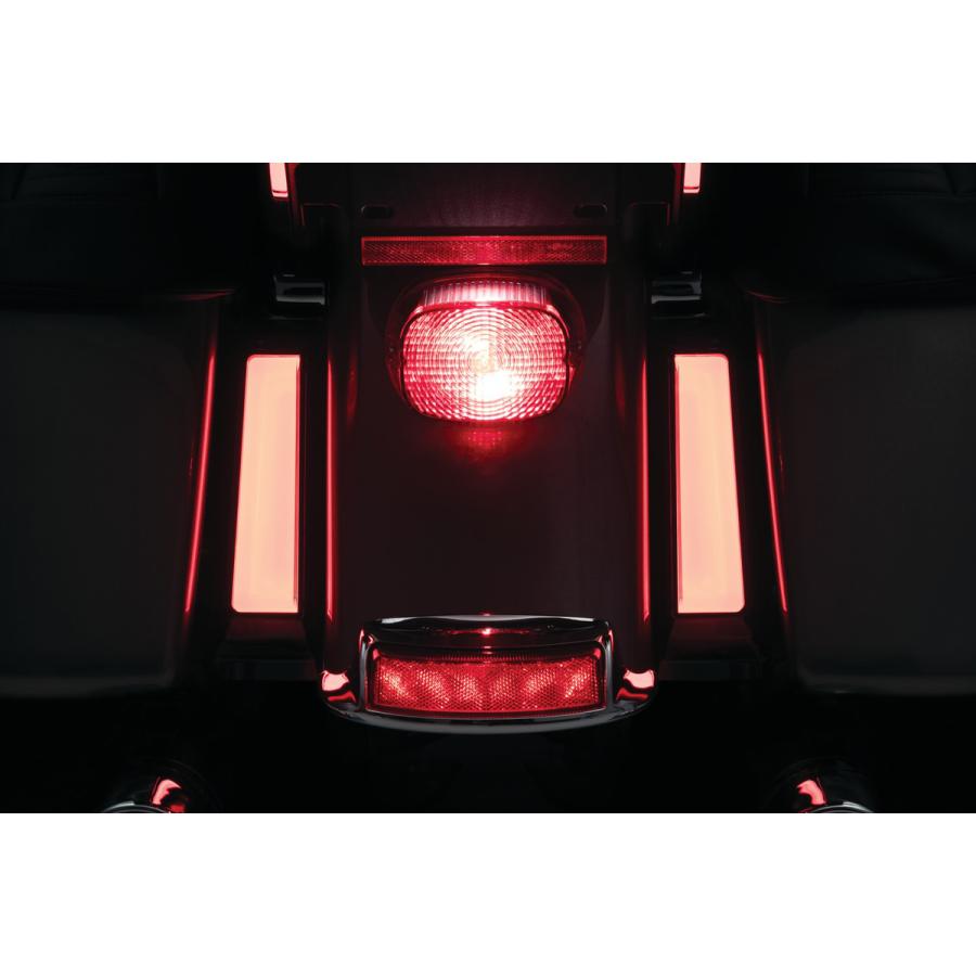 Kuryakyn TRACER LEDサドルバッグサポートインサート グロスブラック 