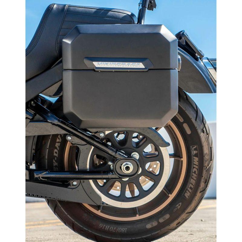 M8 ブレイクアウト Outlaw クイックマウント・スモール・サドルバッグ