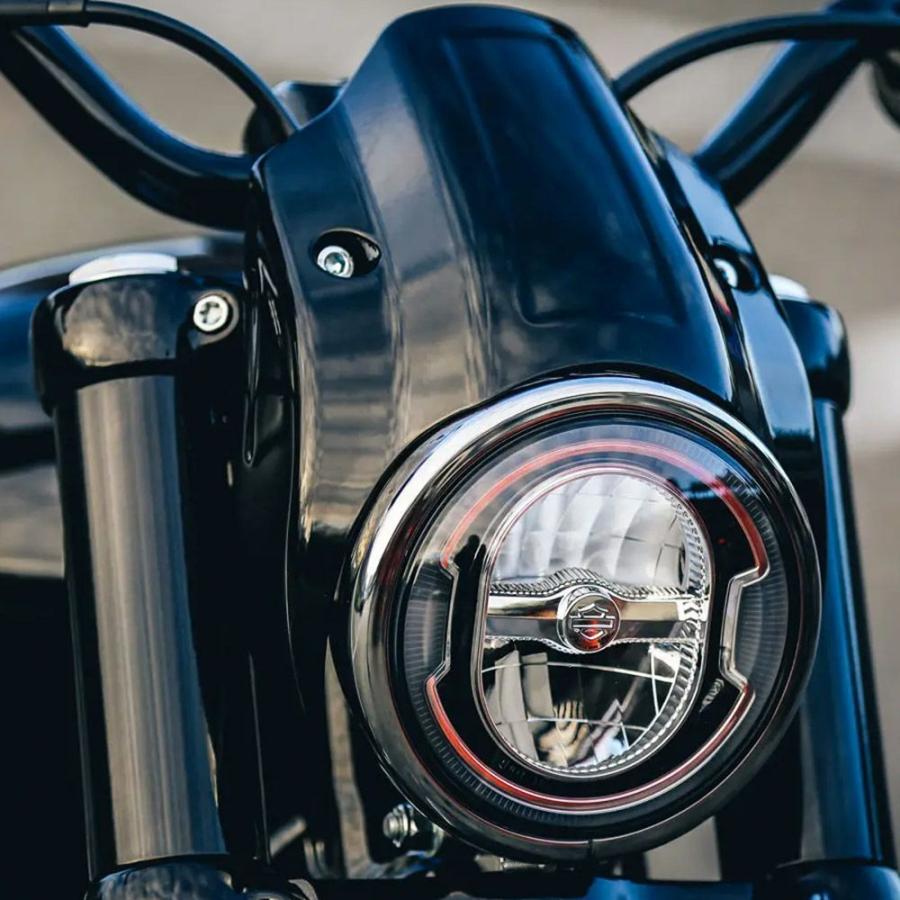 ハーレー M8ソフテイル ストリートボブ、スタンダード アルミ ヘッド