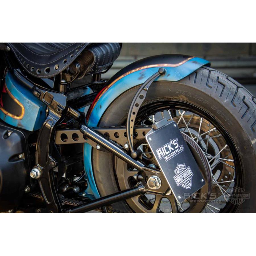 Ricks Motorcycles ソフテイル用 ラウンドホール・ベルトガード マットブラック