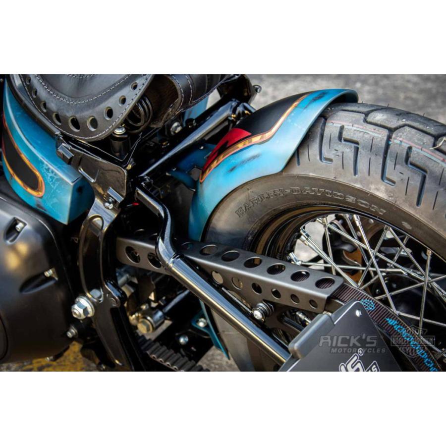 Ricks Motorcycles ソフテイル用 ラウンドホール・ベルトガード マットブラックの画像