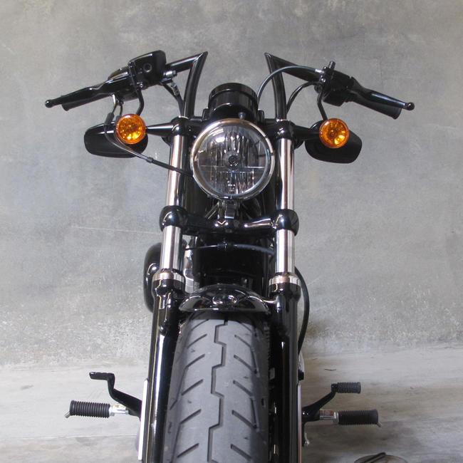 Biltwell キーストーンハンドルバー ディンプル付 ブラック : HD-PARTS 