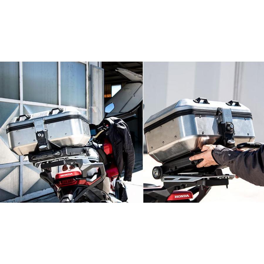 GIVI MONOKEY TREKKER DOLOMITI DLM30A 30L アルミフィニッシュ : HD 