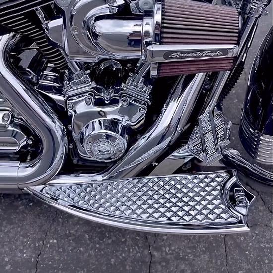 ツーリング、トライク ELEV8 ライダーフロアボード (クローム) CMC_3