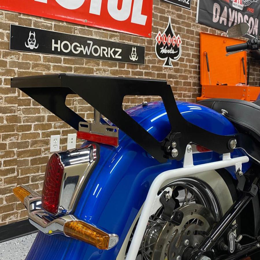 HOG WORKZ M8ソフテイル・2UPシート用ツアーパックマウント ブラック 