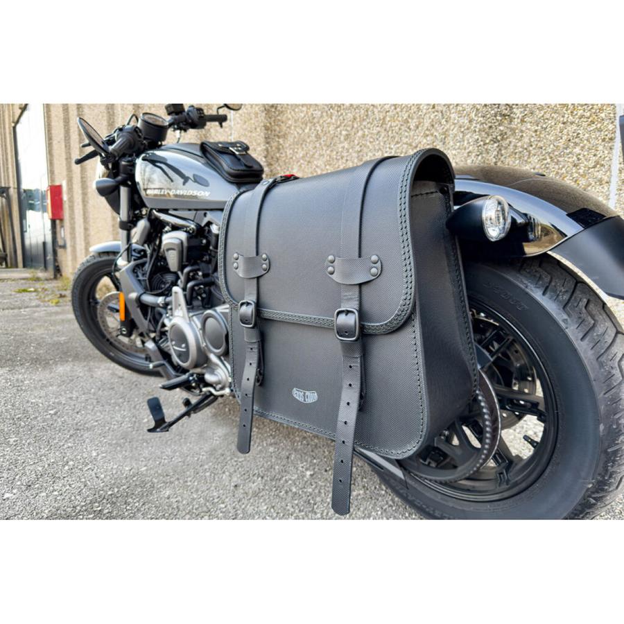ナイトスター RH975 REV TWIST 左用レザーサドルバッグ ナイトスター RH975 REV TWIST 左用レザーサドルバッグ