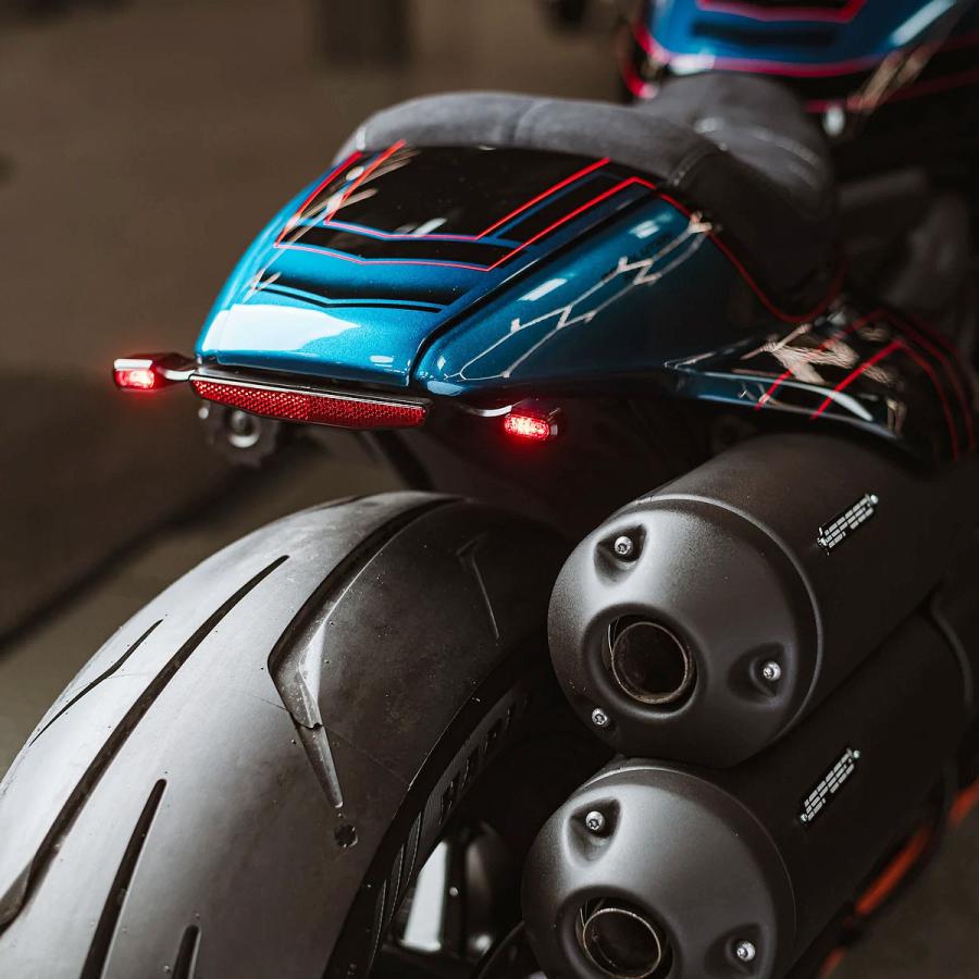 スポーツスターS LEDテールライト一体型ウインカーキット Killer スポーツスターS LEDテールライト一体型ウインカーキット Killer