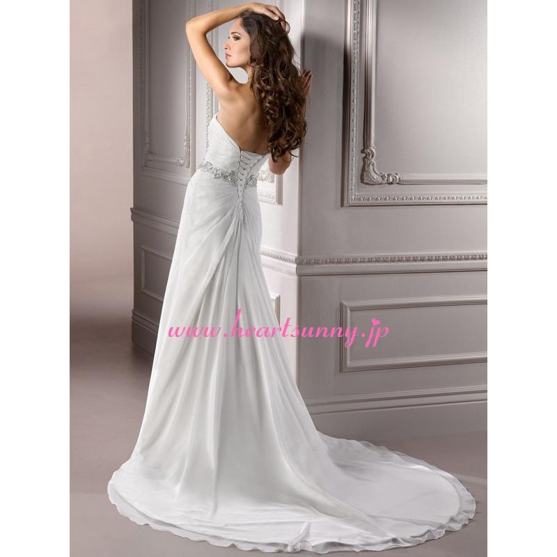ウェディングドレス ハートネックビスチェ ベルト編み上げ トレーン