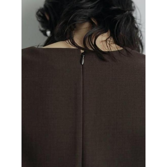 anuke（アンヌーク） Powershoulder Vneck Tops☆ 25秋冬 62520409