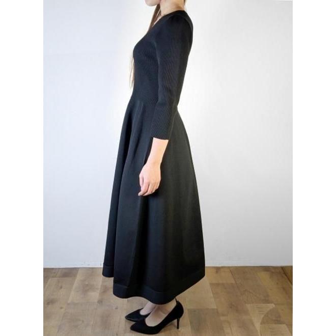 セルフォード ホールガーメントワンピースフレアニットブラック Sサ イズ CELFORD（セルフォード） (10%OFF&300円OFF) ホールガーメント