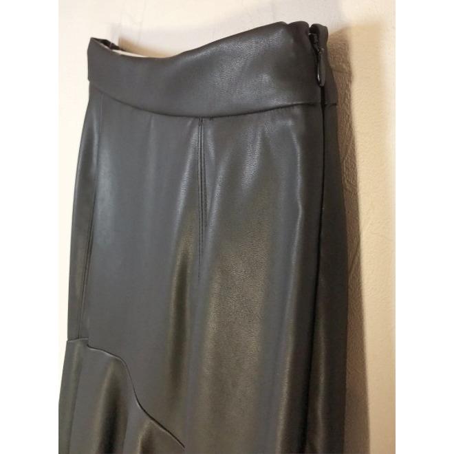 【50％オフ！】FRAY.ID フレイアイディー フェイクレザーフードブルゾン FRAY I.D（フレイアイディー）の「フェイクレザーフードブルゾン