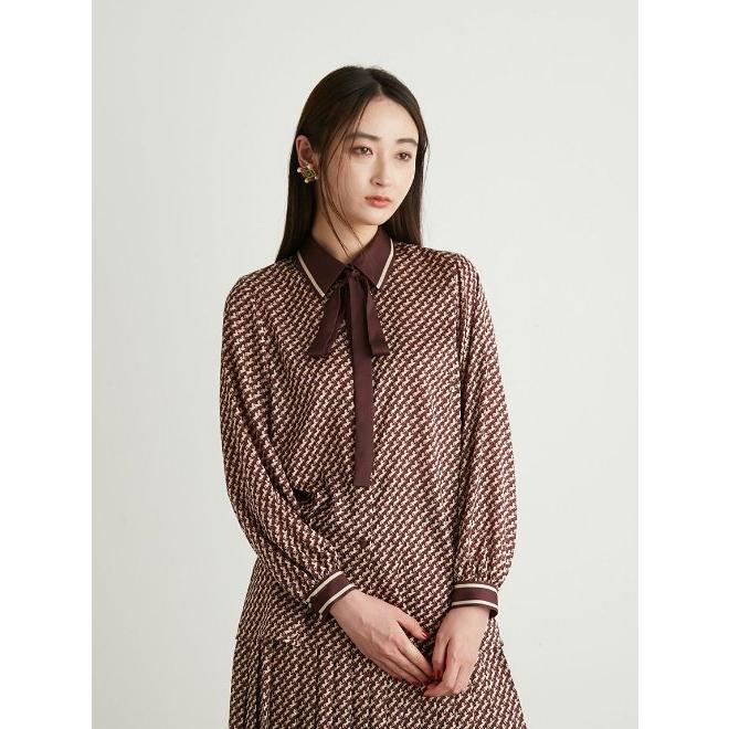 LILY BROWN（リリーブラウン） クラシカルパターンボウタイブラウス 23