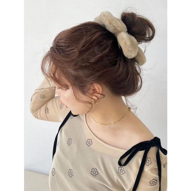 LILY BROWN（リリーブラウン） (10%OFF) LB×MARYQUANT ファーフラワー