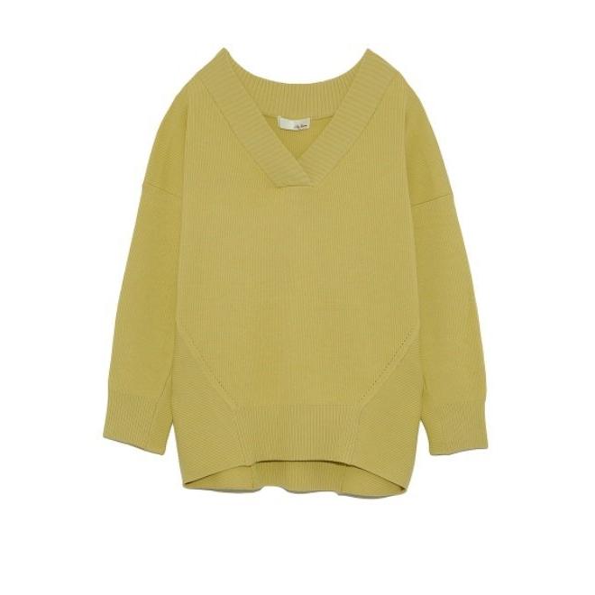 LILY BROWN（リリーブラウン） 夏セール50%OFF Lily Brown Vネック