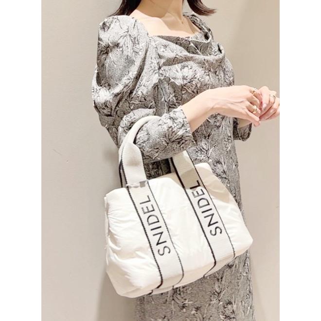 新品タグ付SNIDEL 編みロゴトートバッグ ベージュ/ブラック 新品タグ付