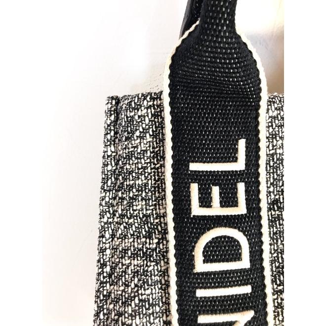 SNIDEL snidel / スナイデル キルティングロゴバッグ 23秋冬 SNIDEL snidel / スナイデル キルティングロゴバッグ 23秋冬