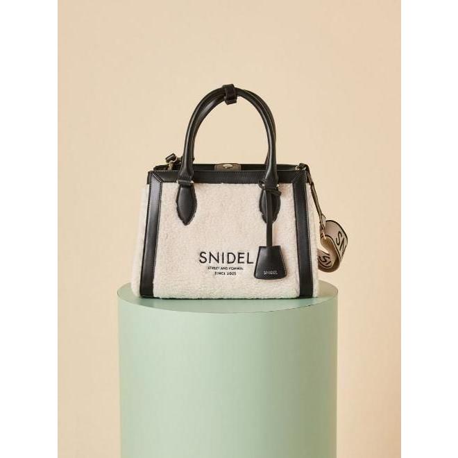 SNIDEL（スナイデル） (10%OFF&300円OFF) ボアロゴバッグ 25秋冬 
