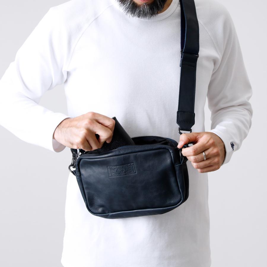 バトラーヴァーナーセイル　ネイビー　レザー 2way ショルダーバッグ シボ加工 Butler Verner Sails（バトラーヴァーナーセイルス）の「Butler