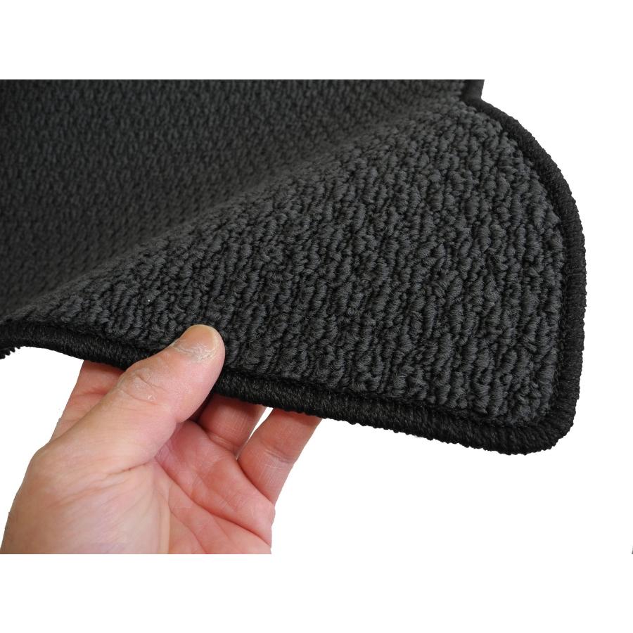 ランボルギーニ ウルス フロアマット 2018年以降 タフテッド素材 | 