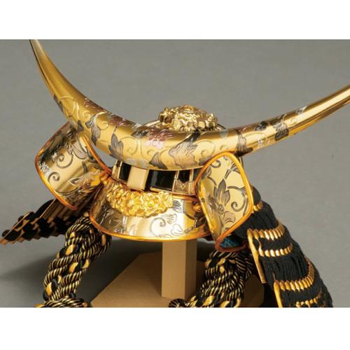 五月人形 伊達政宗公 兜 コンパクト 兜飾り 収納飾りセット 金小札黒糸正絹縅 総檜造りの最高級素材収納箱 平安豊久作 平安大新 hm12087 |  | 02