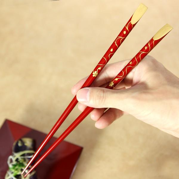 螺鈿蒔絵のお箸箱です