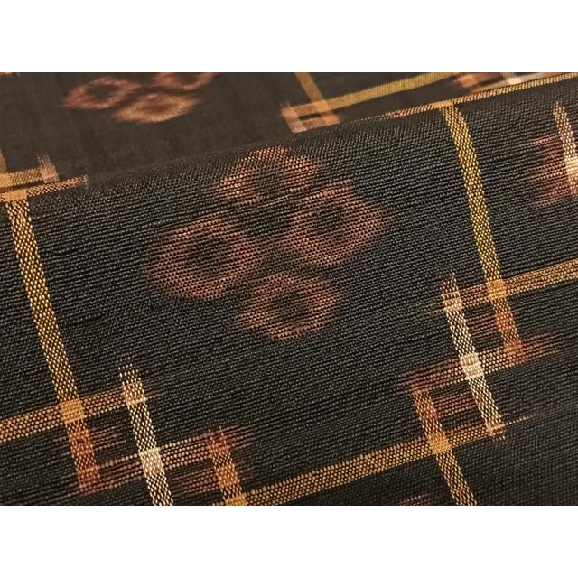 平和屋着物○国指定重要無形文化財 本場久米島紬 手織 菱