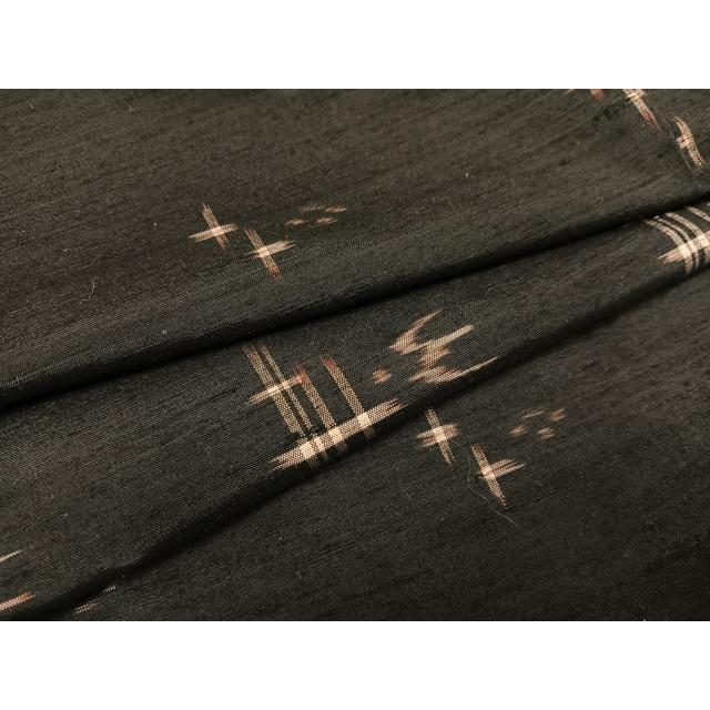 平和屋着物○国指定重要無形文化財 本場久米島紬 手織 琉球絣文様 正絹