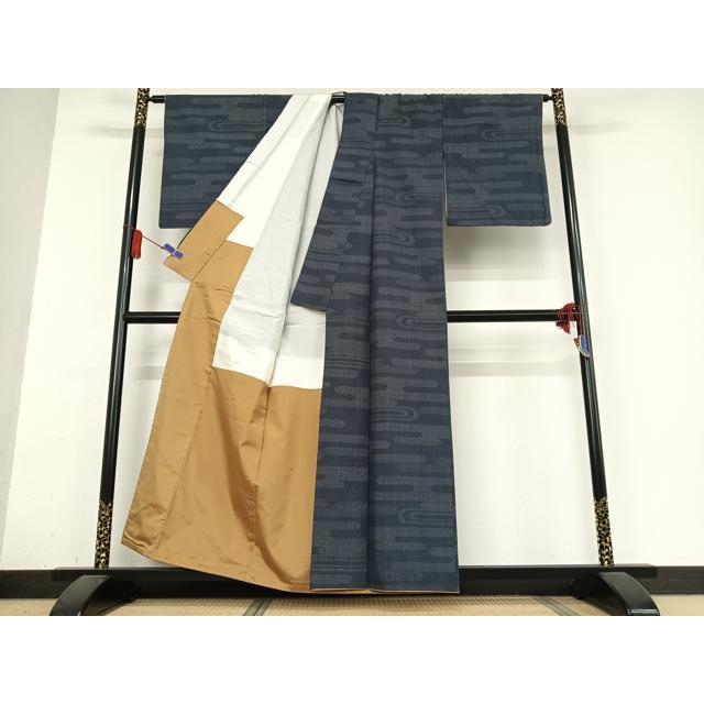 平和屋着物○本場結城紬 重要無形文化財 100亀甲 エ霞文 正絹