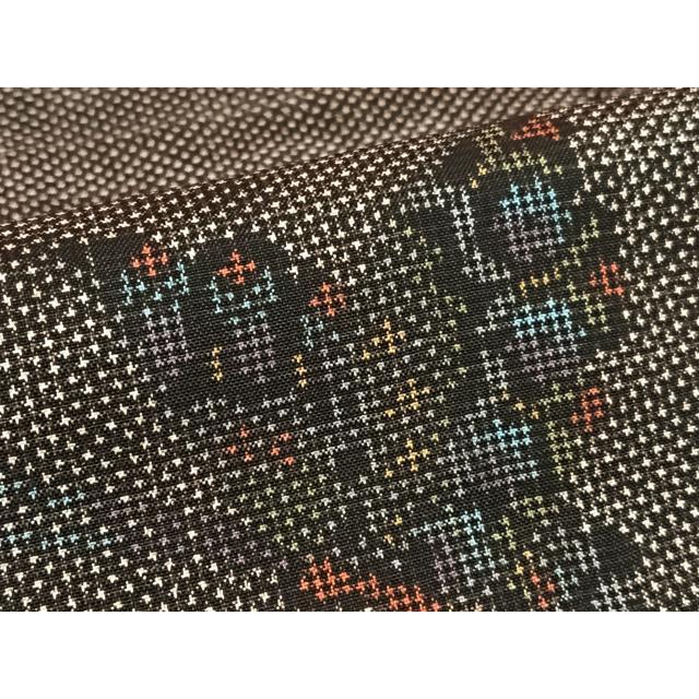 平和屋着物●本場大島紬　純泥染め　手織り　一元絣　亀甲花文　川畑郁雄作　証紙付き　正絹　逸品　AABD9389ck 平和屋着物○本場大島紬 純泥染め 手織 一元絣 舞蝶文 川畑