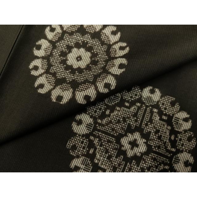 平和屋着物●本場大島紬　7マルキ　風景花文　正絹　逸品　BAAW5037hj 平和屋着物○本場大島紬 地空き 一元7マルキ 舞花文 総絣 正絹 逸品