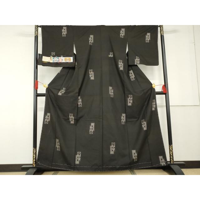 平和屋着物●本場大島紬　手織り　地空き　カタス9マルキ　有栖川文様　黒地　興紬商店謹製　証紙付き　正絹　逸品　未使用　AABF9118cs_1