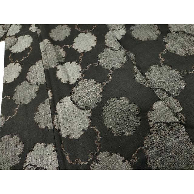 平和屋着物●国指定重要無形文化財　本場久米島紬　手織　絵絣　雪輪文　黒地　正絹　逸品　AABG0398cs 平和屋着物○国指定重要無形文化財 本場久米島紬 手織 絵絣 雪輪文