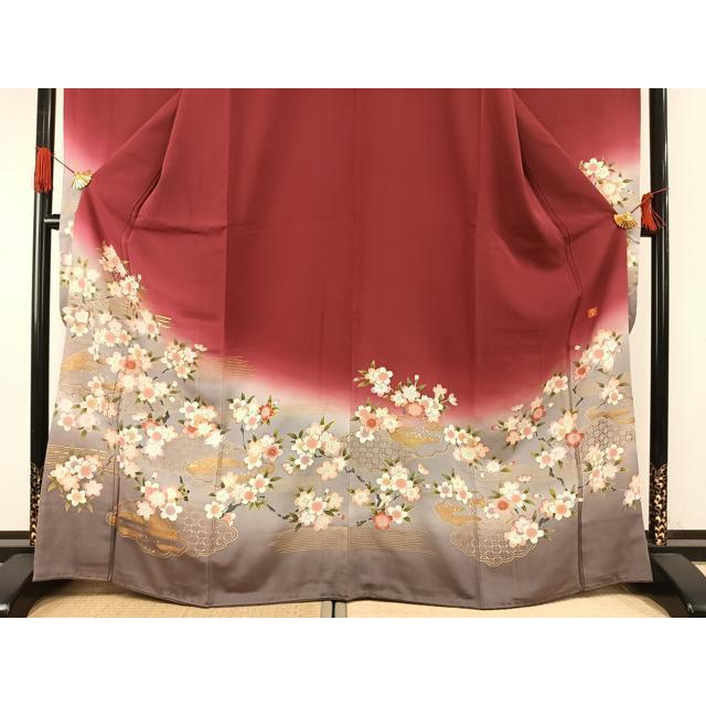 平和屋着物○ファッションデザイナー 花井幸子 振袖 駒刺繍 雲取り花文
