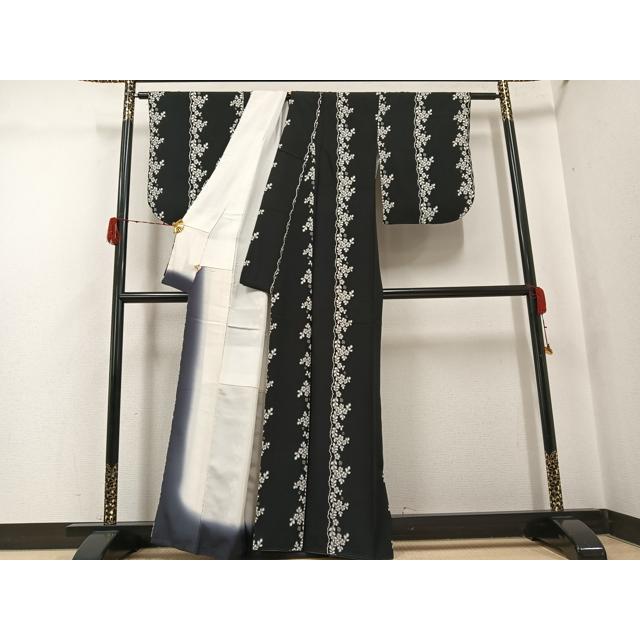 平和屋着物●松田聖子　SEIKOMATSUDA　小紋　花間道　黒地　正絹　逸品　AABG9048ph